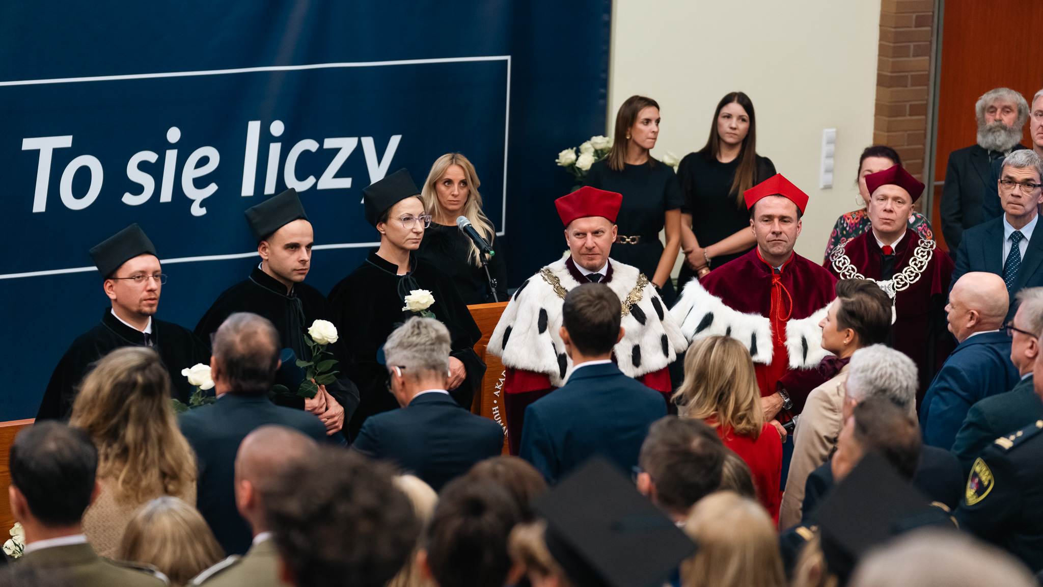 Uroczystość wręczenia dyplomów doktorskich.